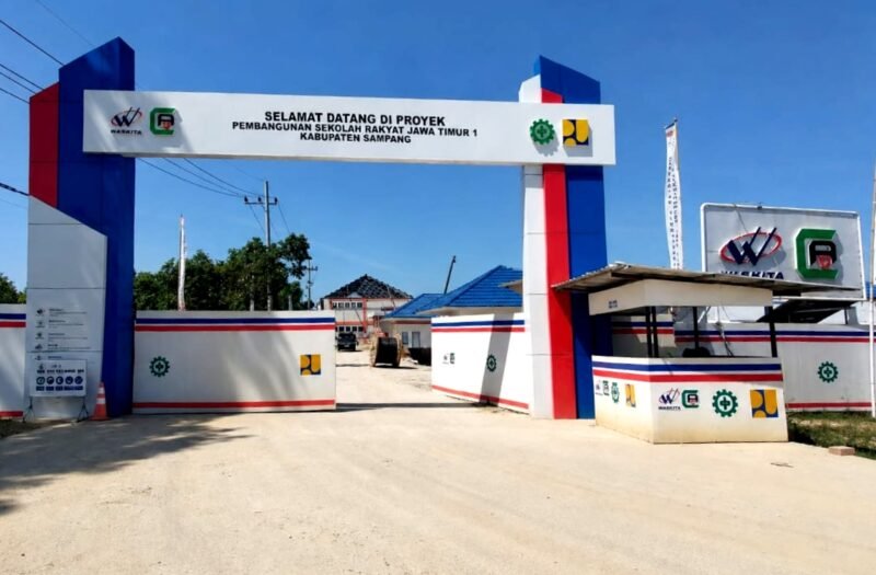 Penampakan gerbang Sekolah Rakyat di Kabupaten Sampang. (KLIKMADURA)