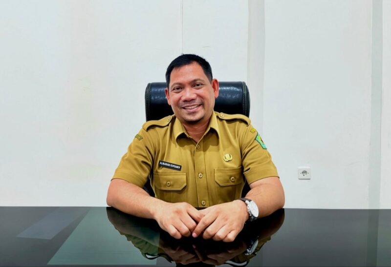 Pelaksana Tugas (Plt) Kepala DKPP Pamekasan, Almara Sugandi, saat ditemui diruang kerjanya, Selasa (29/6/2026).