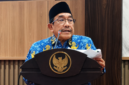 Wabup Sumenep, KH. Imam Hasyim saat menyampaikan Nota Penjelasan Bupati terhadap Rancangan Peraturan Daerah (Raperda) tentang Pertanggungjawaban Pelaksanaan APBD Tahun Anggaran 2025. (KLIKMADURA)