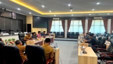 Forum Mahasiswa Pantura (Formatur) saat audiensi di kantor DPRD Pamekasan, Senin (6/7/2026).
