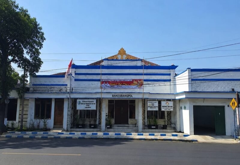 Kantor Bakesbangpol Sampang. (KLIKMADURA)