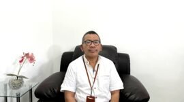 Plt Direktur RSUD Smart Pamekasan dr. Syaiful Hidayat, Sp.P saat ditemui di ruang kerjanya (LAILIYATUN NURIYAH/KLIK MADURA).