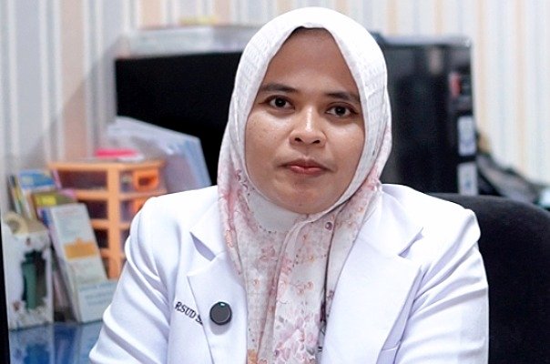 Dokter Spesialis Kulit dan Kelamin RSUD H. Slamet Martodirdjo (SMART) Pamekasan, dr. Dwi Aryaningrum, Sp.KK. (KLIKMADURA)