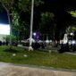 Suasana nobar piala dunia di Alun-alun Kabupaten Sampang. (KLIKMADURA)
