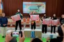 Siswi SDI Al-Mujtama', Adzro' Nur Mufidah saat naik podium usai keluar sebagai peraih medali emas O2SN cabor pencak silat. (KLIKMADURA)