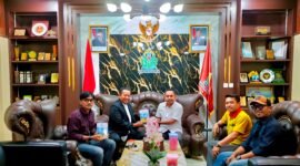 Pengurus Aliansi Jurnalis Pamekasan (AJP) saat silaturahmi dengan Rektor UIN Madura, Juma'at (10/7/2026).