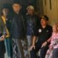 Bupati Sampang H. Slamet Junaidi berbincang dengan warga saat meninjau kondisi rumah tidak layak huni (RTLH) di Dusun Sorak, Desa Beringin, Kecamatan Tambelangan. (KLIKMADURA)