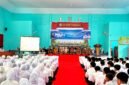 Kepala SMAN 2 Pamekasan Moh. Arifin saat membuka kegiatan MPLS di ruang aula sekolah (LAILIYATUN NURIYAH/KLIK MADURA).