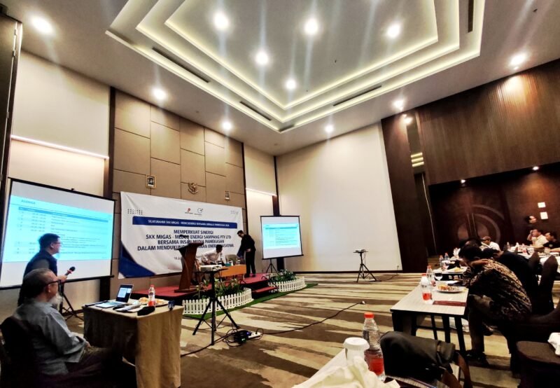 Suasana silaturrahim SKK Migas Medco Energi bersama jurnalis di Hotel Azana Style Pamekasan. (KLIKMADURA)