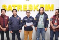 Kasi Humas Polres Pamekasan IPDA Yoni Evan Pratama, S.H., M.M. saat memimpin pres rilis. (KLIKMADURA)
