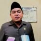Ketua DPRD Pamekasan Ali Masykur saat diwawancara awak media. (KLIKMADURA)