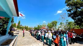 Siswa baru SMAN 1 Waru antusias mengikuti MPLS. (KLIKMADURA)