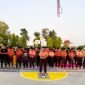 Peserta Perkajum SMAN 1 Pakong melaksanakan shalat magrib berjamaah. (KLIKMADURA)
