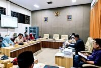 Komisi IV DPRD Pamekasan Saat Rapat Evaluasi Bersama Manajemen RSUD Smart Pamekasan. (KLIKMADURA)