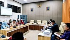 Komisi IV DPRD Pamekasan Saat Rapat Evaluasi Bersama Manajemen RSUD Smart Pamekasan. (KLIKMADURA)