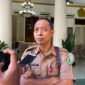 Kepala Dinas Kesehatan, dr. Saifudin saat diwawancara awak media. (KLIKMADURA)