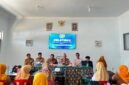 Kabid Pembinaan SD Disdikbud Pamekasan Taufik Hidayat bersama Korwilcambidikbud Larangan Dan Galis di kegiatan Digischool (LAILIYATUN NURIYAH/KLIK MADURA).