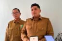 Kepala Bidang Produksi DKPP Pamekasan, Andi Ali Syahbana (kanan) saat diwawancarai awak media. (KLIKMADURA)