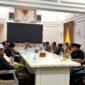 Sejumlah alumni pondok pesantren se-Kecamatan Palengaan bersama tokoh masyarakat berdialog dengan Bupati Pamekasan, KH. Kholilurrahman, Senin (20/7/2026).