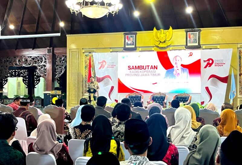 Kepala Dinas Koperasi dan UKM Provinsi Jawa Timur, Dr. Endy Alim Abdi Nusa saat sambutan. (KLIKMADURA)