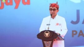 Bupati Pamekasan KH. Kholilurrahman menyampaikan sambutan pada puncak peringatan Hari Koperasi Nasional (Harkopnas) Jawa Timur Ke-79. (KLIKMADURA)