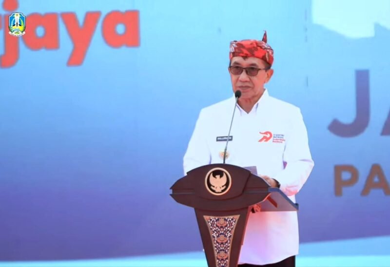 Bupati Pamekasan KH. Kholilurrahman menyampaikan sambutan pada puncak peringatan Hari Koperasi Nasional (Harkopnas) Jawa Timur Ke-79. (KLIKMADURA)