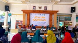 Para peserta antusias ikuti kegiatan program grant immunization yang bertempat di balai Desa Panempan, Pamekasan (ANAS/KLIK MADURA).  