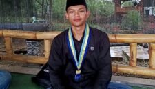 Kiromuddin, mahasiswa sekaligus petani muda asal Desa Prancak, Kecamatan Pasongsongan. (KLIKMADURA)