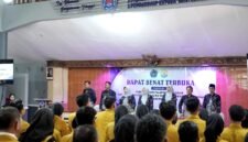 Suasana yudisium Fakultas Ilmu Sosial dan Ilmu Politik (FISIP) Universitas Wiraraja. (KLIKMADURA)
