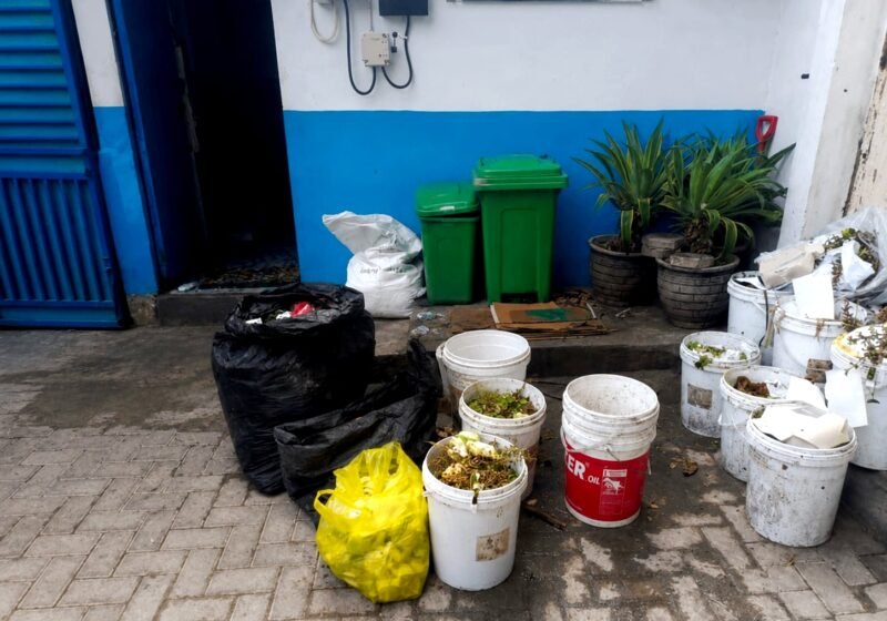 Tumpukan sampah sisa makanan di salah satu SPPG di Kabupaten Sampang. (KLIKMADURA)