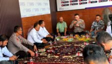 Kapolresta Sumenep Kombes Pol. Ariek Indra Sentanu, S.H., S.I.K., M.H.,  saat menyambangi Kantor SMSI Sumenep. (KLIKMADURA)
