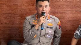 Kapolrestas Sumenep, Kombes Pol Ariek Indra Sentanu saat bersilaturrahim dengan Pengurus SMSI Sumenep. (KLIKMADURA)