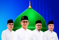 Rektor UIM, Dr. H. Ahmad (Dua dari kiri) bersama wakil rektor. (KLIKMADURA)