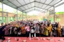 Kabid Pembinaan SD, Disdikbud Pamekasan Dr. Ridwan bersama para guru se Kecamatan Pademawu saat penutupan Program Digischool Klik Madura. (KLIK MADURA)
