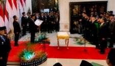 Suasana pelantikan Faisol Ansori sebagai Pj Sekada Kabupaten Sampang. (ALI MUCHTAR / KLIKMADURA)