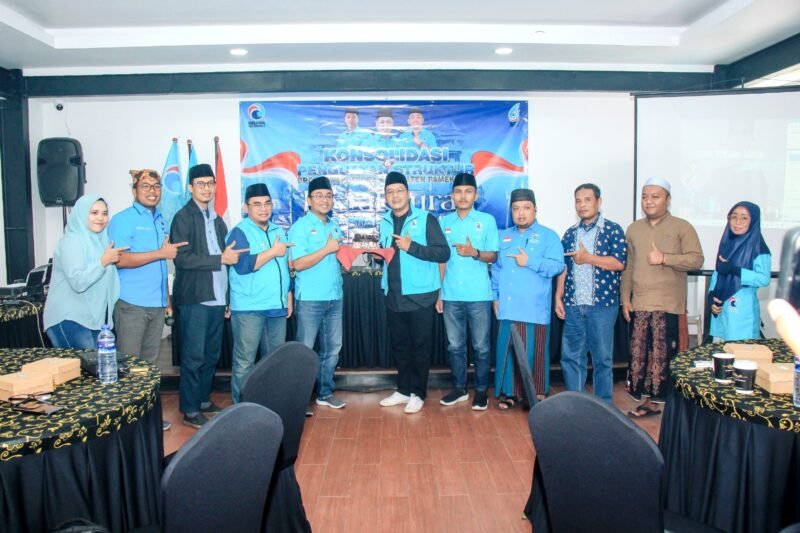 Pengurus DPD Gelora Pamekasan dalam suatu kegiatan beberapa waktu lalu. (DOK. KLIKMADURA)