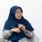 Apoteker Puskesmas Galis Pamekasan, Khairunnisa Asfarina saat siniar di Studio Klik Madura. (KLIKMADURA)