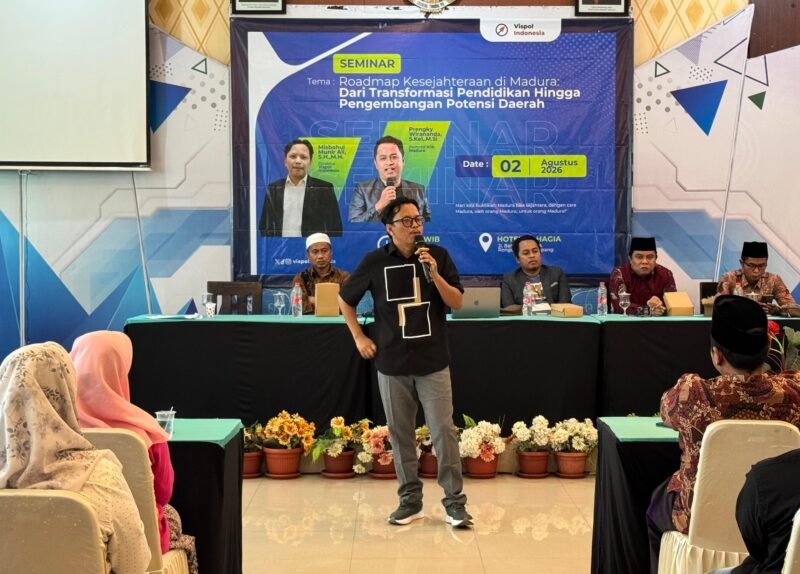 Direktur Vispol Indonesia Misbahul Munir Ali, S.H., M.H., saat memaparkan materi. (KLIKMADURA)