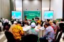 Direktur Network dan Retail Funding BSN, Ari Kurniaman saat menyampaikan sambutan pada acara silaturrahim dengan Mitra Haji dan KBIHU. (FOTO-FOTO: MOH. IQBALUL KHAVEI MZ / KLIKMADURA)