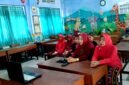 Sejumlah guru dan siswi SDN Gladak Anyar 3 Pamekasan mengikuti sesi wawancara program Sahabat Sekolah Dasar (ISTIMEWA).