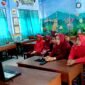 Sejumlah guru dan siswi SDN Gladak Anyar 3 Pamekasan mengikuti sesi wawancara program Sahabat Sekolah Dasar (ISTIMEWA).  