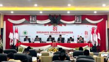 Suasana rapat paripurna DPRD Pamekasan saat dengar pidato kenegaraan presiden Prabowo Subianto dalam rangka hut ke-81 kemerdekaan RI, Jum'at (14/8/2026).