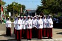 Tim regu putri SDI Al-Munawwarah Pamekasan mengikuti lomba gerak jalan tingkat SD/MI se-Kabupaten Pamekasan (SDI AL-MUNAWWARAH PAMEKASAN FOR KLIK MADURA).