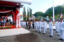 Bupati Sampang H. Slamet Junaidi saat menjadi inspektur upacara peringatah HUT ke-81 Kemerdekaan Republik Indonesia di Pendopo Bupati Sampang. (KLIKMADURA)