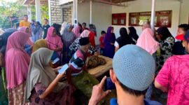 Suasaa duka di Dusun Karang Dalem, Desa Pademawu Barat, Kecamatan Pademawu, Kabupaten Pamekasan. (KLIKMADURA)
