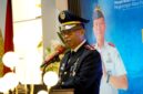 Kalapas Narkotika Kelas IIA Pamekasan Kusnan saat menyampaikan sambutan pada penyerahan SK salinan remisi. (KLIKMADURA)