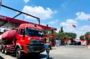 Supir tangki bersiap mendistribusikan BBM dari Feul Terminal Pertamina Malang. (PRENGKI WIRANANDA / KLIKMADURA)