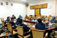 DPRD Sampang menerima audiensi dari DKR dan RSUD dr. Moh. Zyn terkait pasien PAPS. (KLIKMADURA)