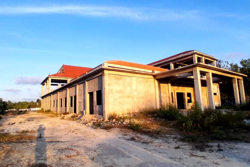 Penampakan bangunan Puskesmas Bulangan Haji setelah mulai dikerjakan tahap 2. (DOK. KLIKMADURA)