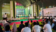 Suasana peringatan Maulid Nabi Muhammad SAW sekaligus tasyakuran HUT ke-81 RI yang digelar Kankemenag Pamkesan. (IMDAD FAIHA / KLIKMADURA)